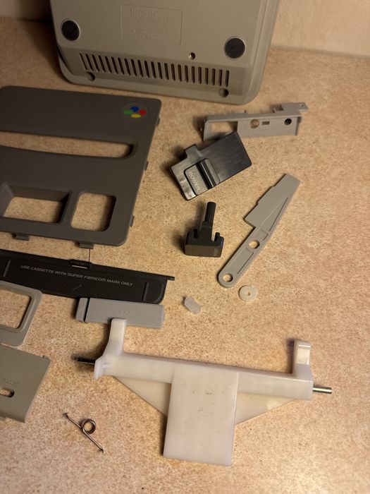 Elementy obudowy Nintendo Super Famicom / SNES