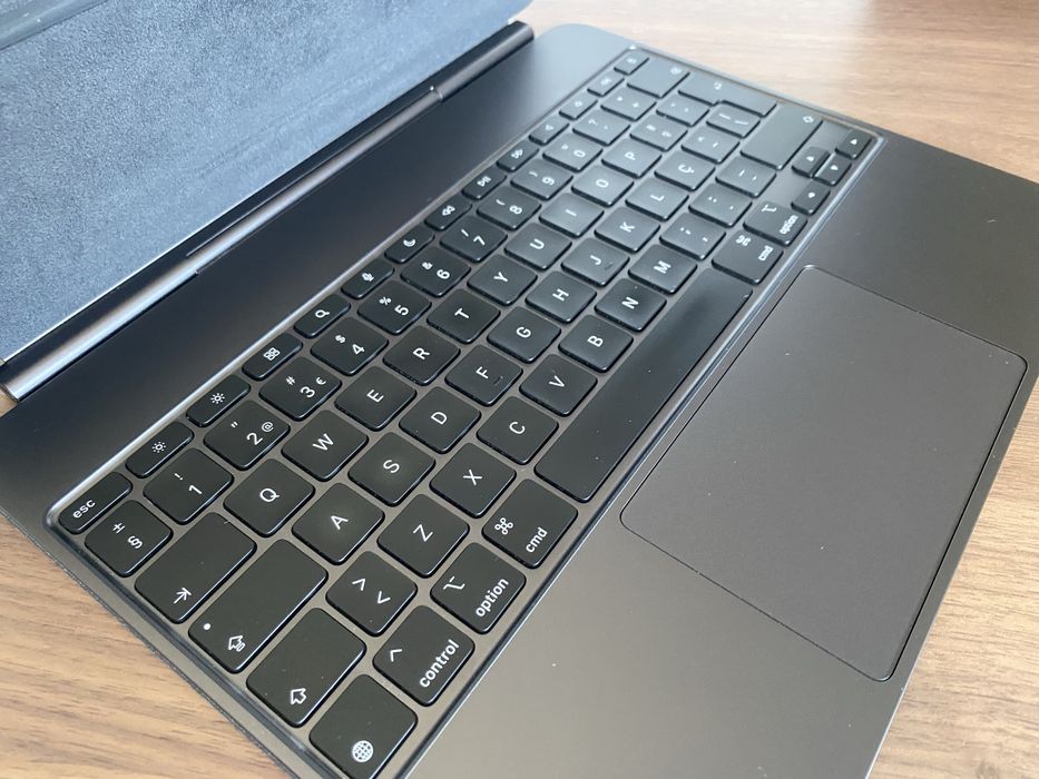 iPad Magic Keyboard 13”