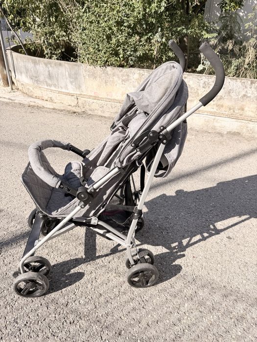 Carrinho de Passeio Zippy Cinzento – Leve e Dobrável
