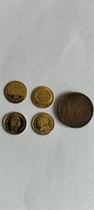 Micro moedas banhadas a ouro