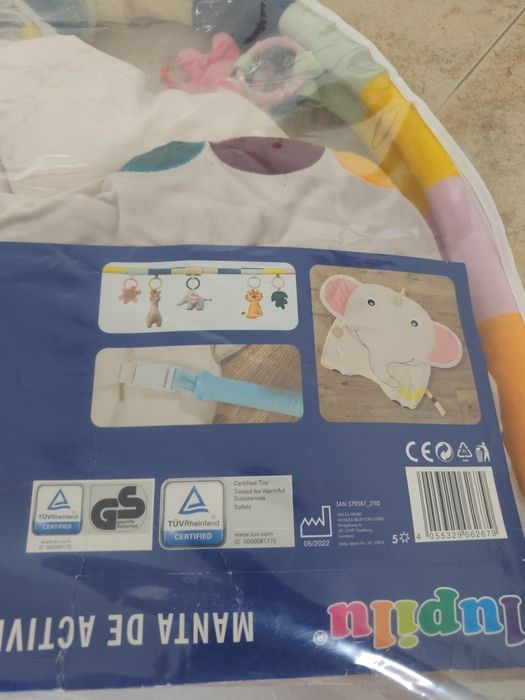 Manta de atividades bebé