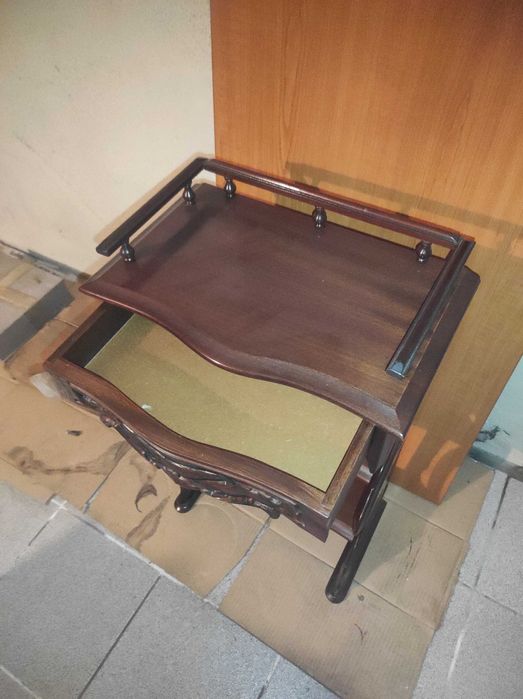 Pequena Consola vintage em óptimo estado