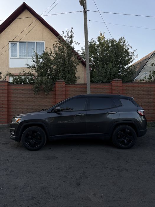 Продам Jeep Compass