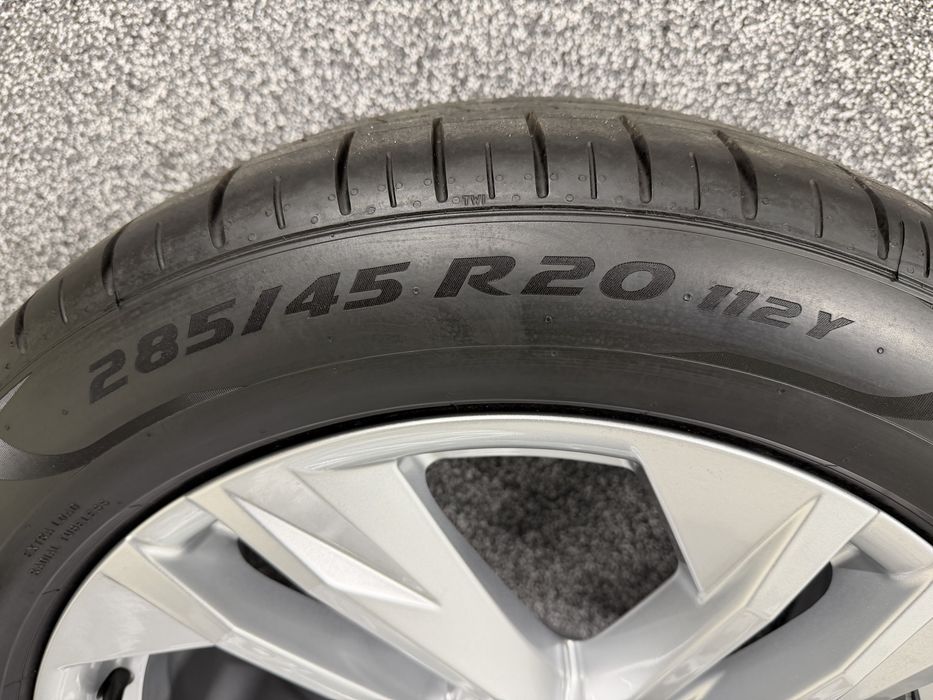 Oryginalne koła letnie alufelgi 20 Audi Q7 4M0 demo jak nowe