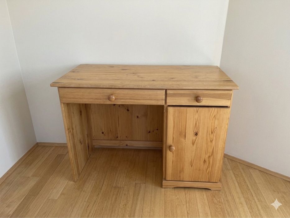 Biurko z drewna sosnowego