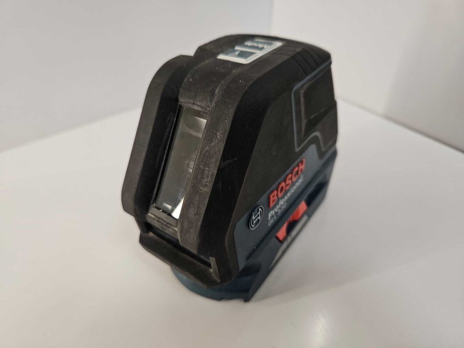 Laser Krzyżowy Bosch GLL 3-50 + Pokrowiec
