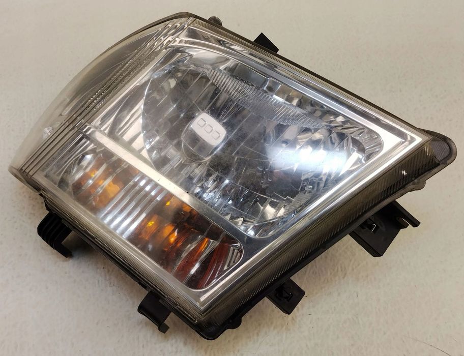 nissan navara d40 05-08 lampa lewa przednia lewy przód h4 26060-eb30b