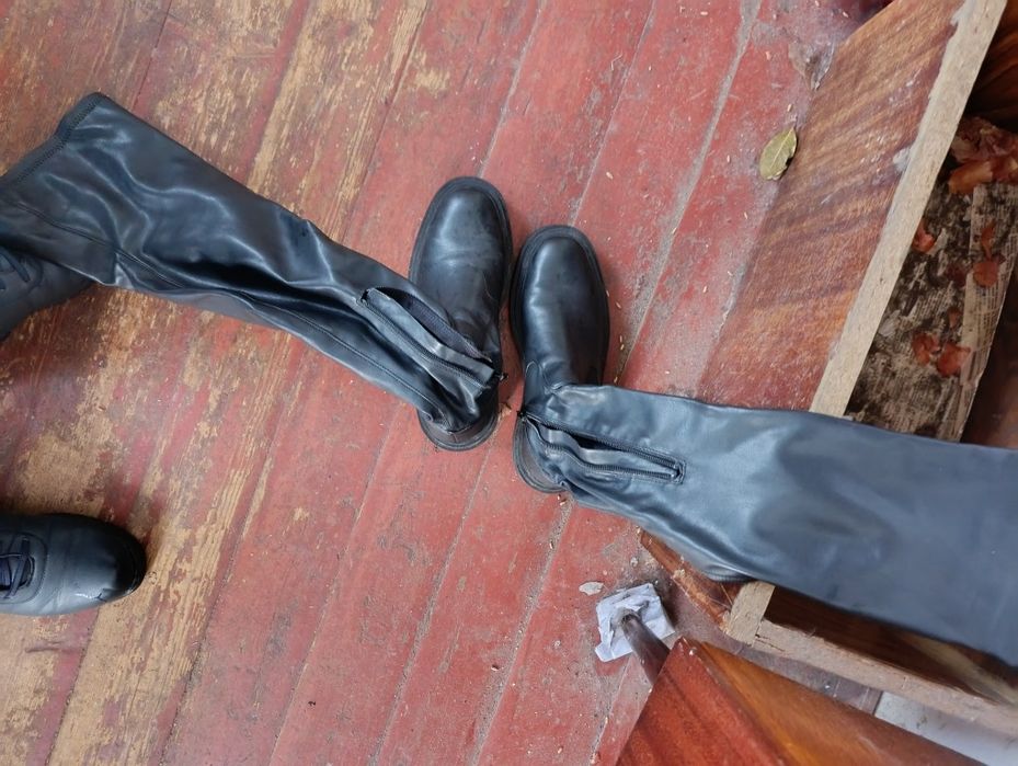 Продам женские сапожки 39 размер