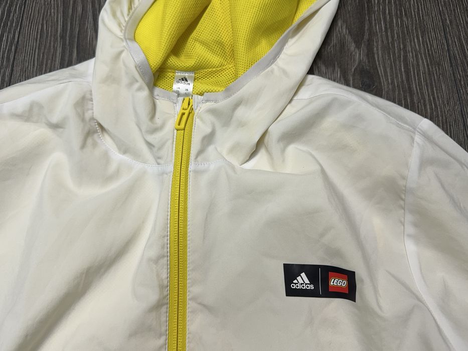 Adidas вітровка спортивна  підліткова