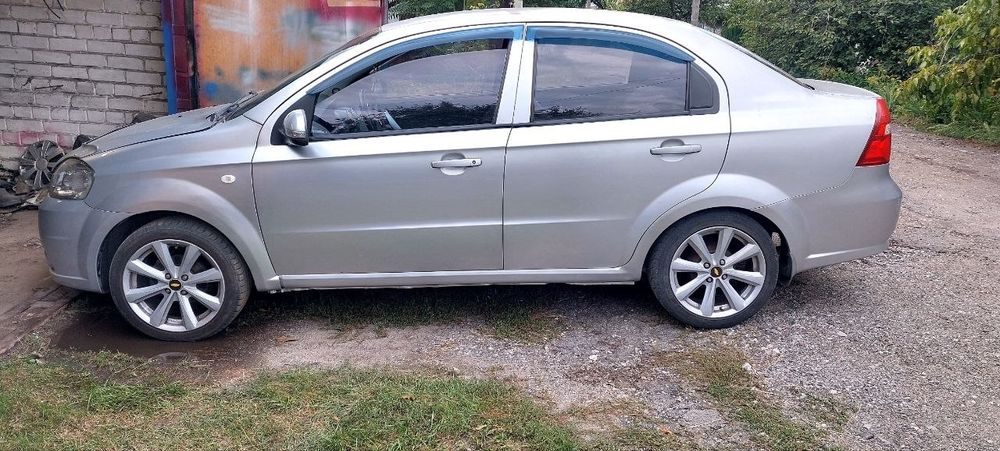 Автомобиль Chevrolet Aveo