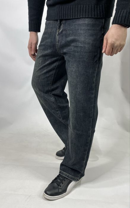 Джинсы мужские в классическом крое , в топ качестве в трендовом цвете