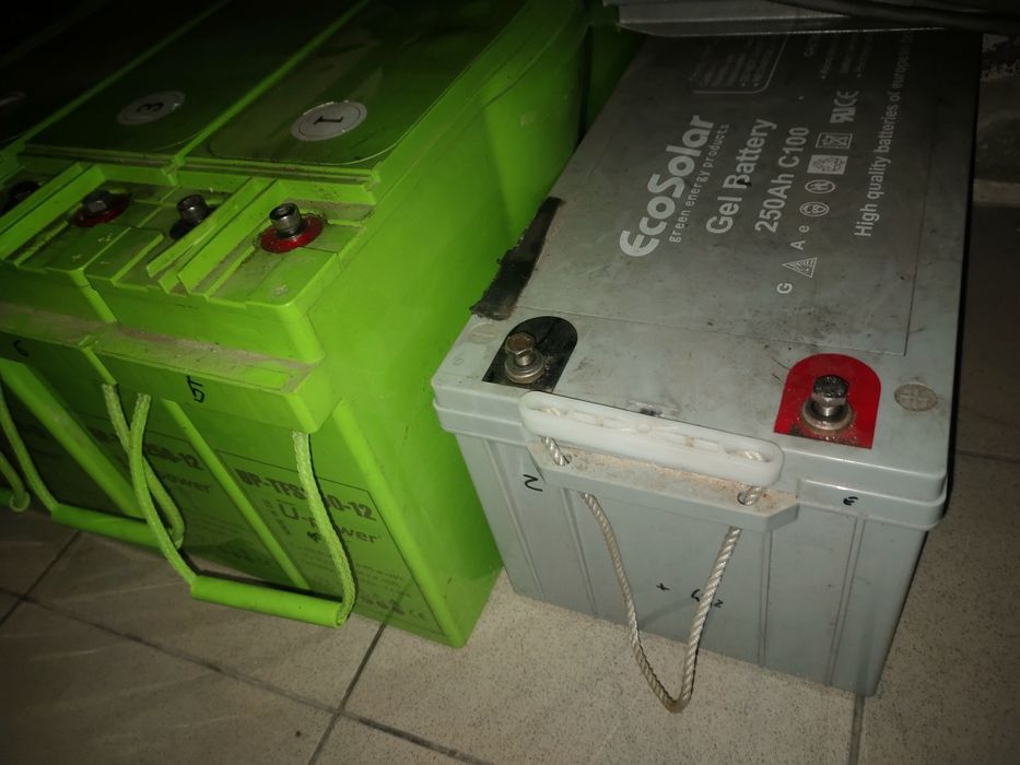 Bateria de gel 12v  250ah