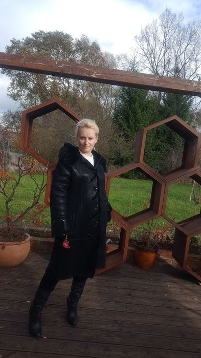 Kożuch czarny nabłyszczany z norką naturalną