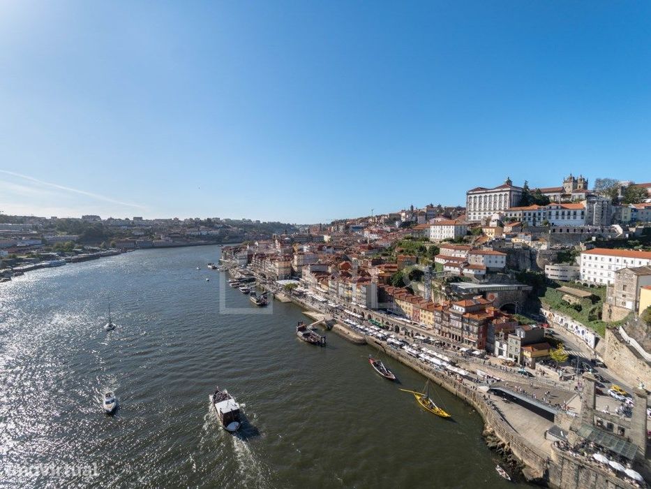 T2 renovado e pronto para habitar no Centro Histórico do Porto