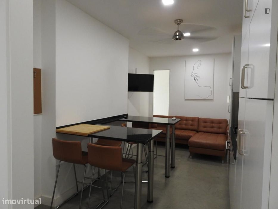 Quarto - localizado em Saldanha Lisbon