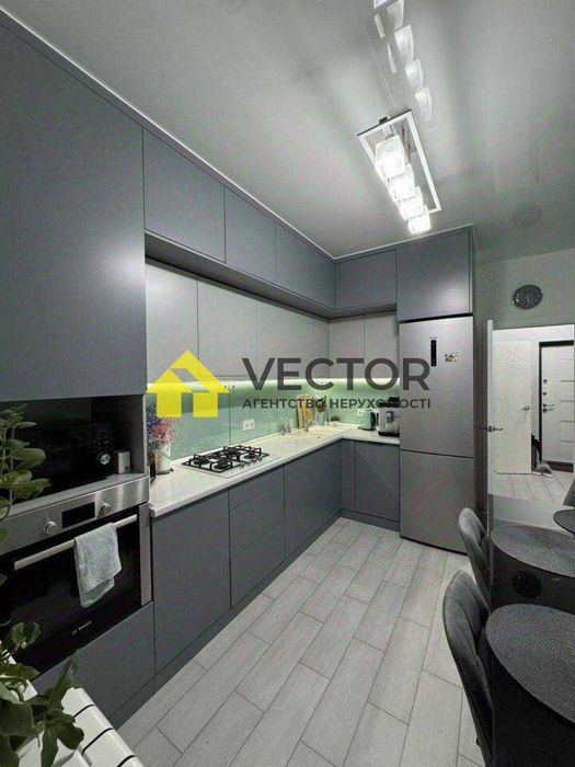 Однокімнатна в новобудові. р-н Зигіна. Меблі+Техніка