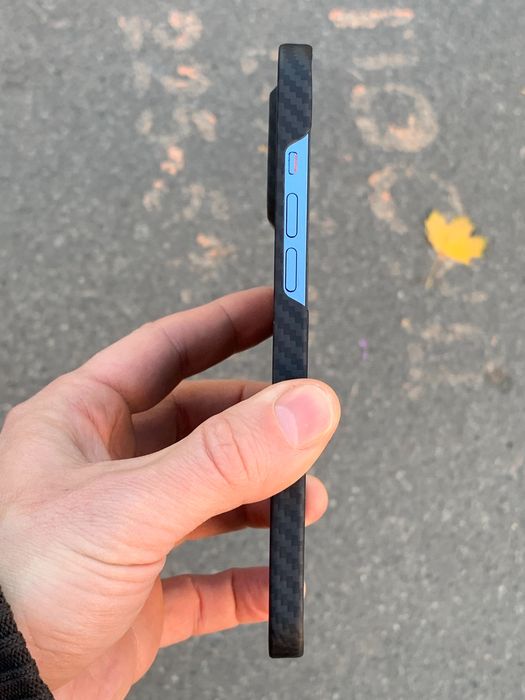 Ультратонкий карбоновый чехол iPhone 13 Pro Max
