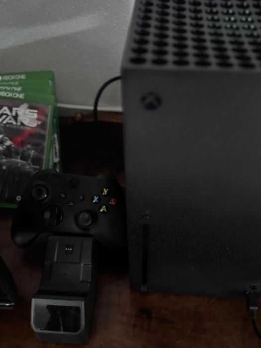 Xbox x 1 tb com expansao 4 tb