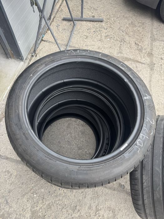 Opony 295/35/20 265/40R20