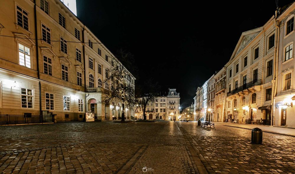 Гід по Львову / екскурсовод / Екскурсії Львів/  Экскурсии Львов Гид