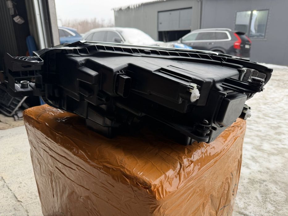 Фари Volkswagen Passat B9 2020-2024 рік права та ліва