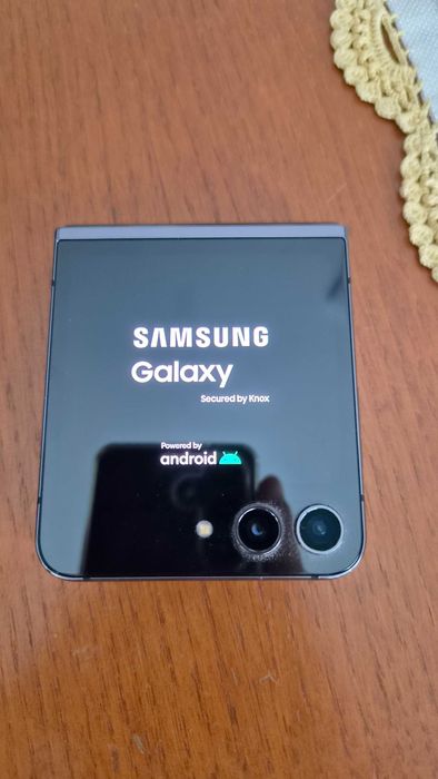 Samsung Z flip 5