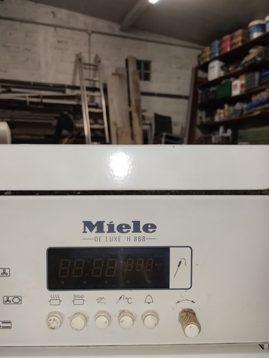 Forno Miéle trifásico modelo de Luxe h 868