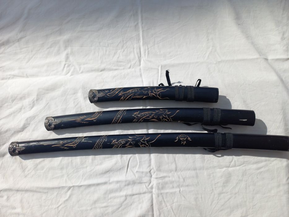 Продам набор мечей самурая б/у
