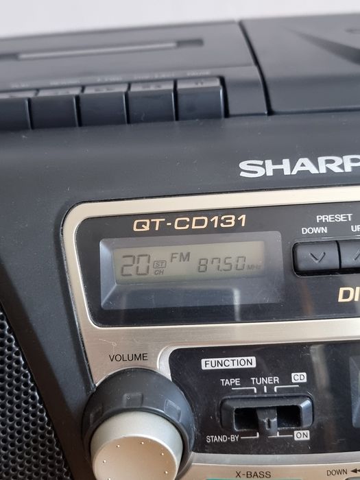 Radiomagnetofon CD SHARP