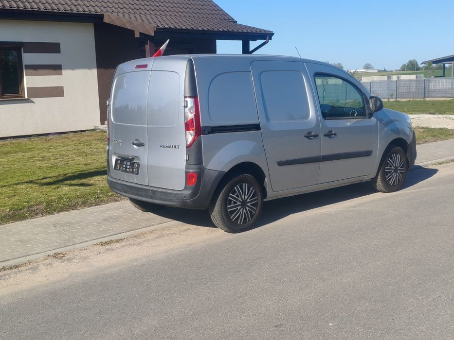 Renault Kangoo 2020 klima 6 biegów nowe opony