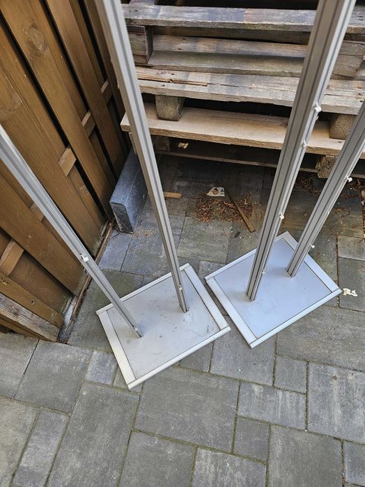 stojak  ekspozytor na ulotki reklamę w dobrym stanie 2 sztuki