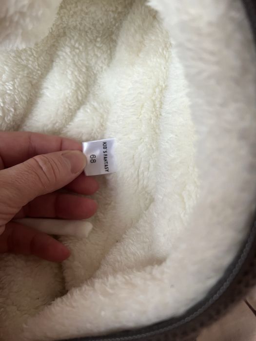 Продам зимний комбинезон 3-6 мес