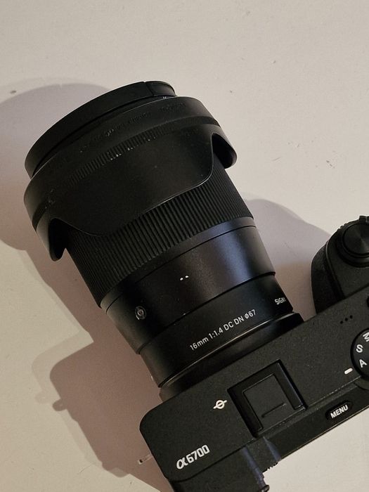 Sigma 16mm F1.4 Sony E obiektyw szeroki uniwersalny APSC stan bardzo dobry Poznań