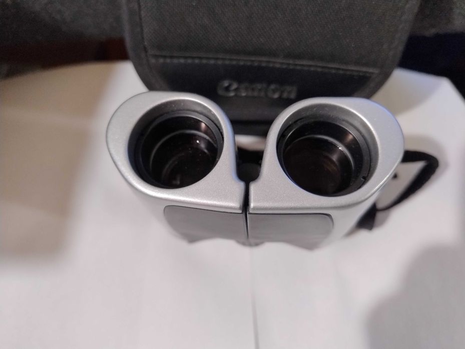 Продам бинокль Canon 10x