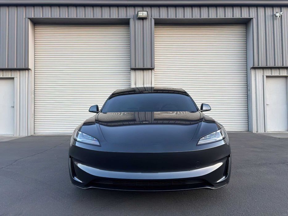 Tesla Model 3 Performance      2025