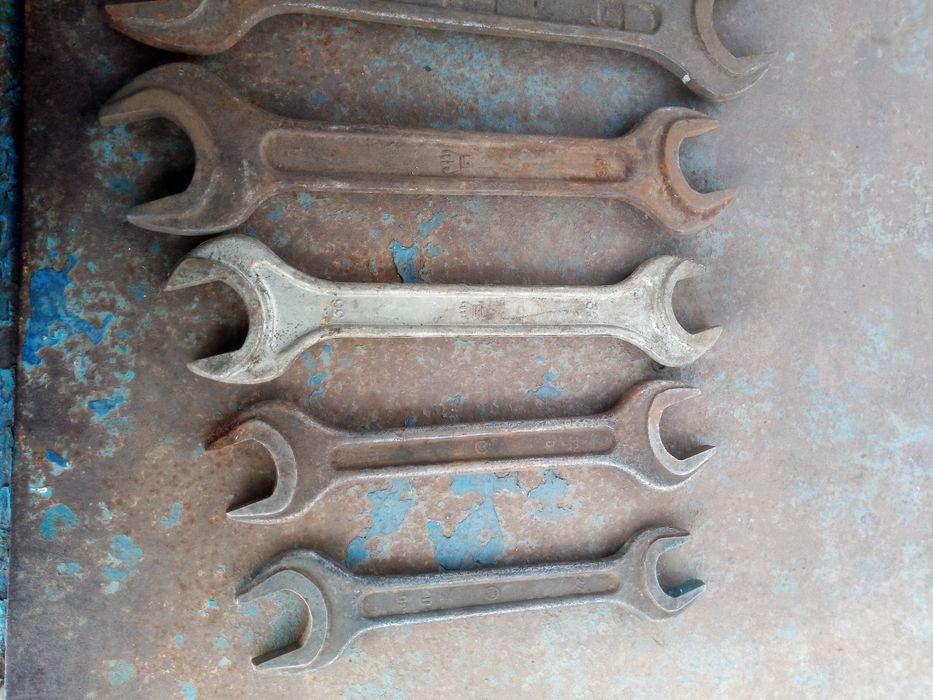 Ключи рожковые разные размеры от 50-55