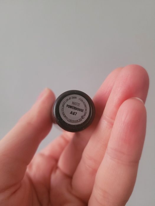 Mac Cosmetics Modern Temptress Powerhouse szminka pomadka goth gothic
