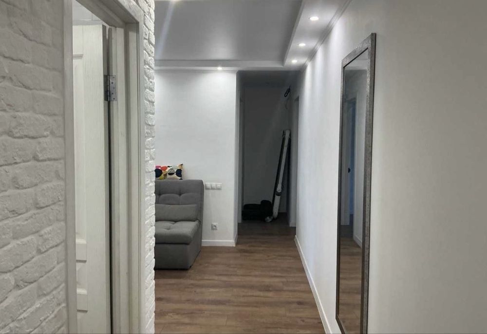 Продаж гарної 3 кімнатної квартири в центрі,  з новим ремонтом.