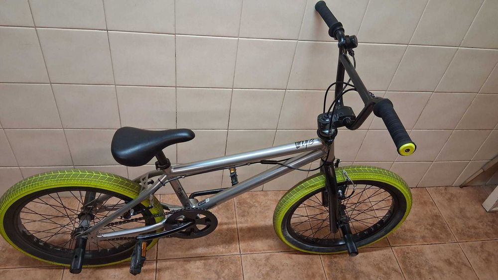 BICICLETA BMX WIPE 500 20 polegadas