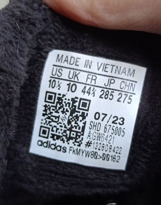 Adidas, rozmiar 44⅔.