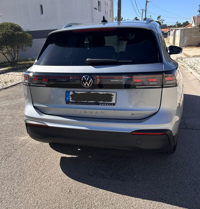 Volkswagen Tiguan eHybrid 204 cv (08/2024) – Como Novo | Garantia de Fábrica | O Melhor dos Dois Mundos — photo 3