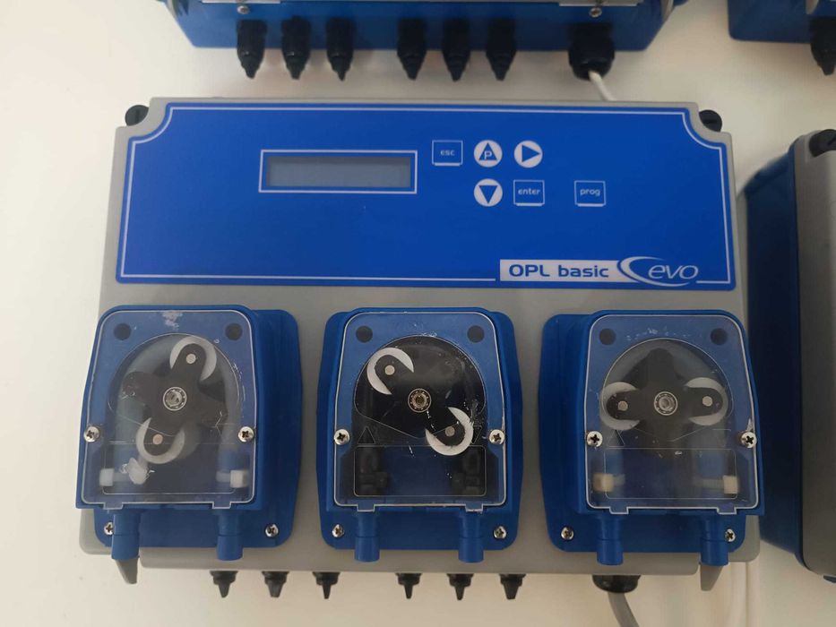 Kit doseador para lavandaria com 3 bombas