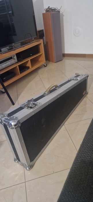 Road case para guitarra eléctrica