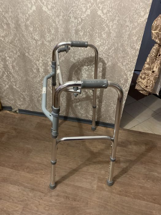 Ходунки складные новые