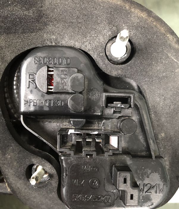 Фонар лівий для golf 6 хеч бек на багажник