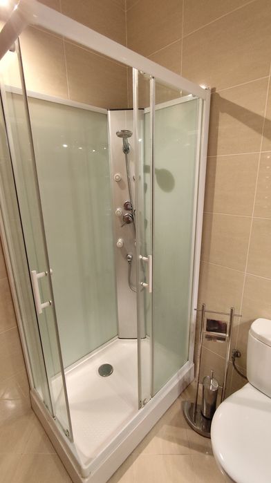 Alugo quarto equipado