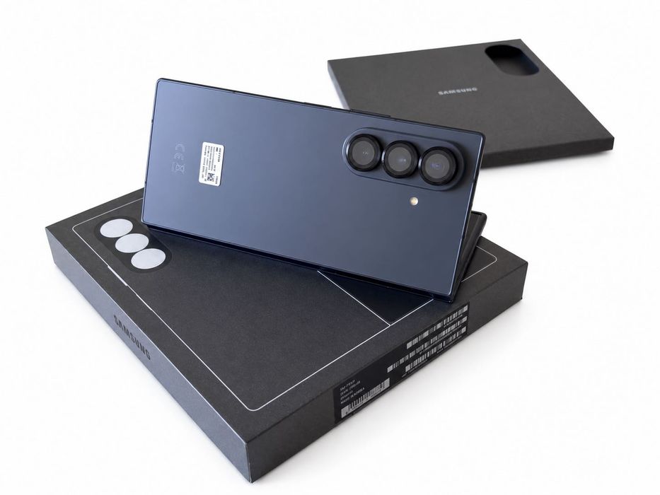 Vendo tenho Samsung ZFold 8 Ultra 256Gb Preto Fatura Garantia