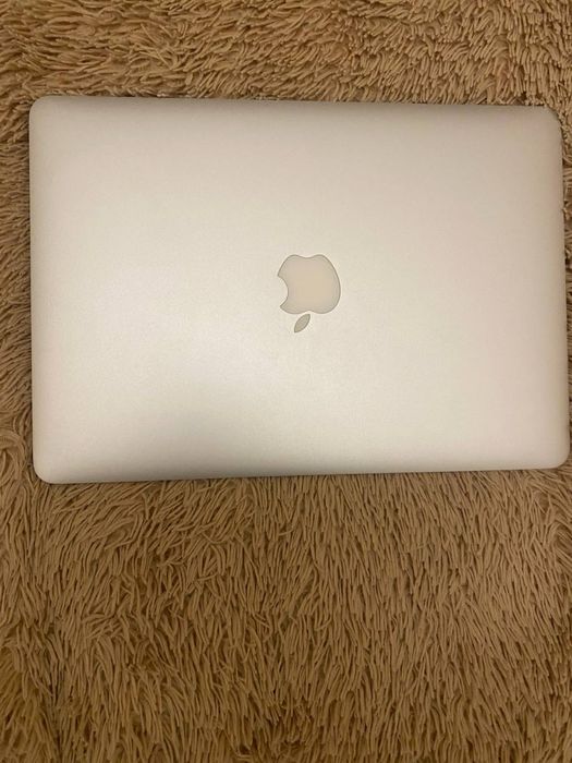 MacBook 13 inch 2011