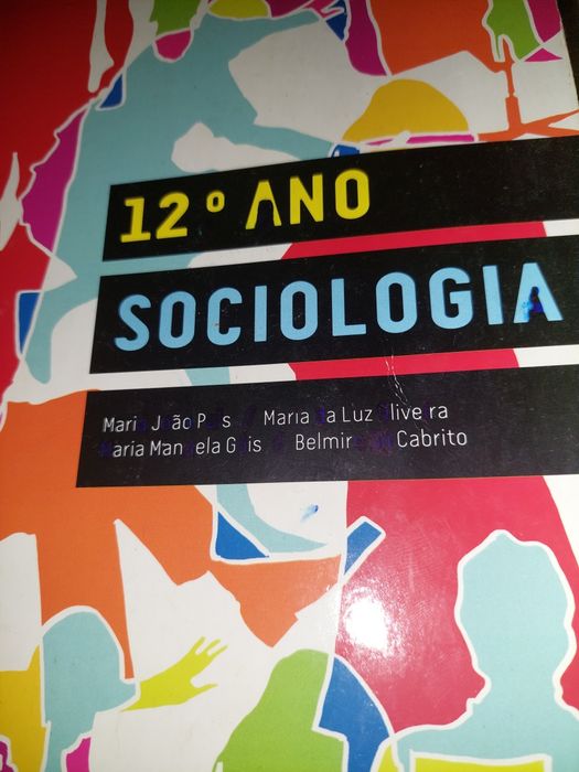 Livro de sociologia +testes 12.ano