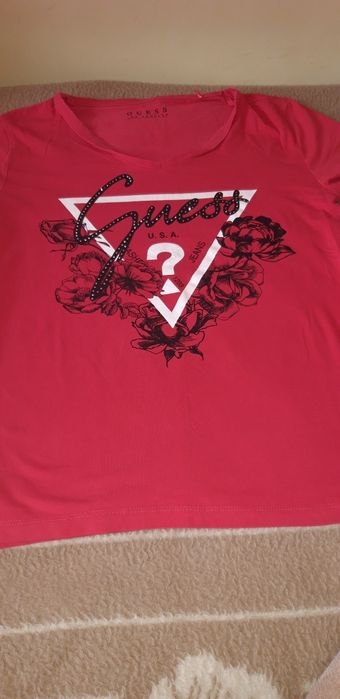 T-shirt damski Guess